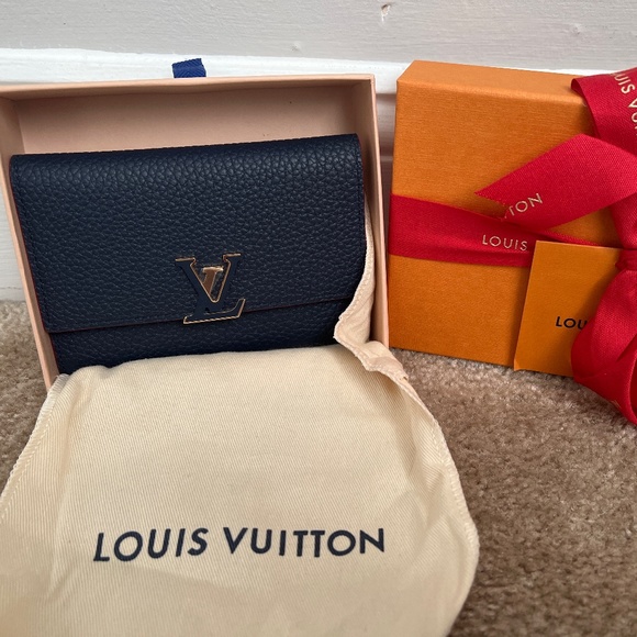 CAPUCINES COMPACT WALLET - Picture 1 of 2